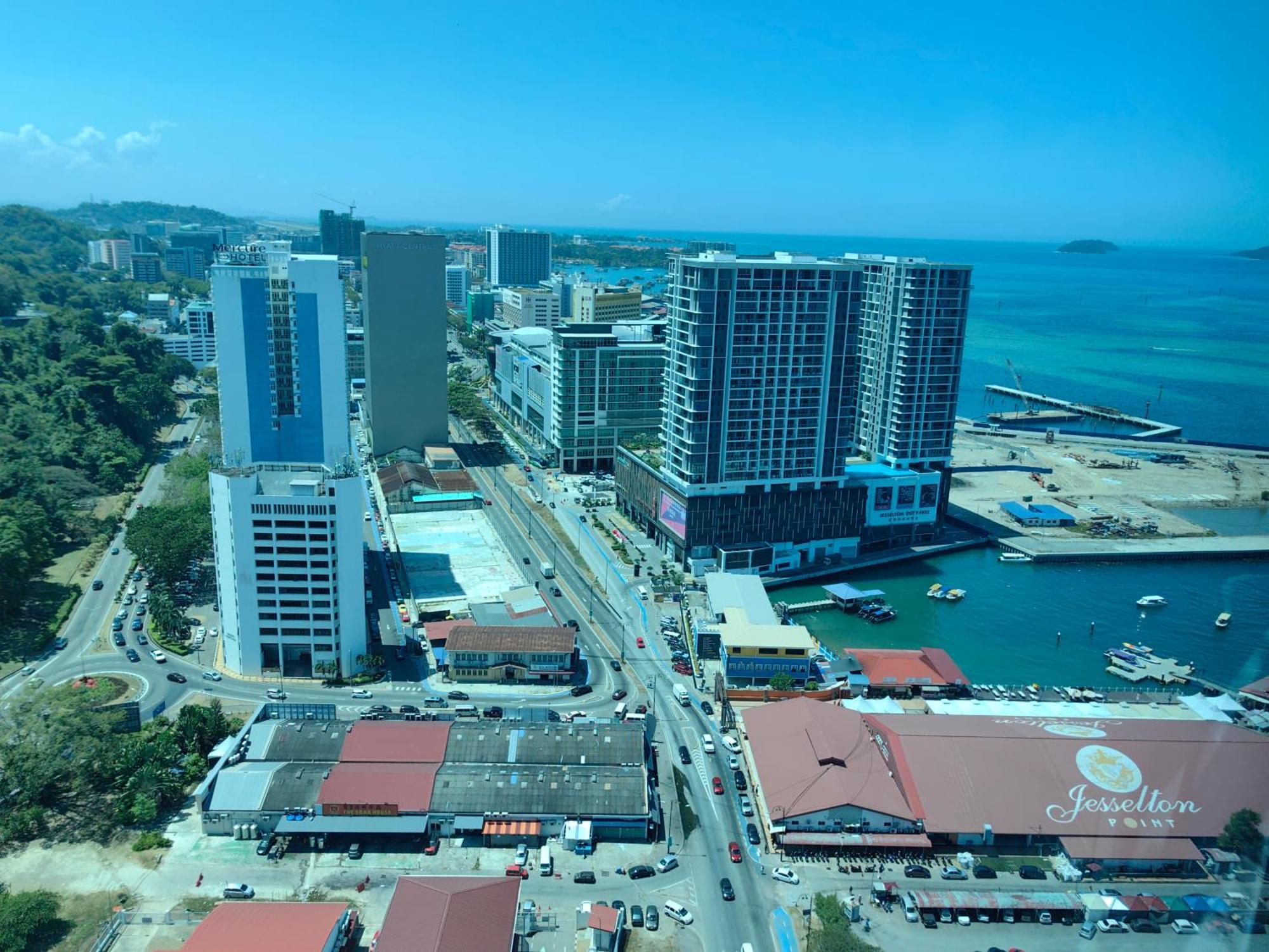 Jesselton Quay By Miraton Lodge 1 コタキナバル エクステリア 写真